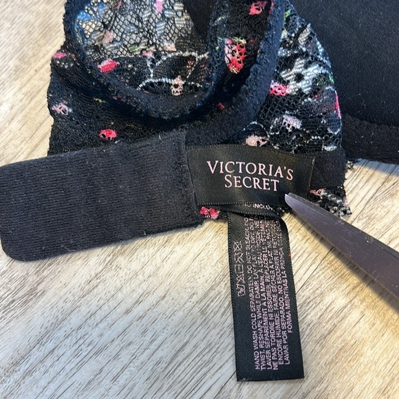 Victoria’s Secret Dream Angels Black Lace Dainty Floral Print Push-Up Bra / 34B - Picture 7 of 7